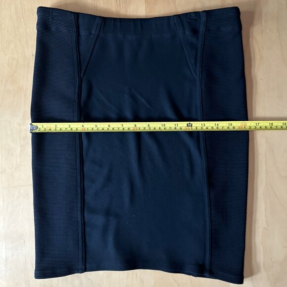 BCBGMaxazria Black Stretch Bodycon Pencil Skirt Medium - Picture 7 of 10